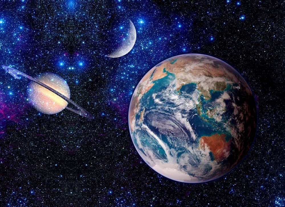 Todo se compensará con la energía directa de los planetas Marte, Venus y Mercurio que crearán una buena disposición y toque muy optimista que hará que, pase lo que pase, enfrentemos las dificultades y tengamos, una lenta pero efectiva, recuperación económica. A continuación te dejamos las predicciones de este mes de julio para ver como afectará a cada signo, y así aprovechar estas influencias a nuestro favor.