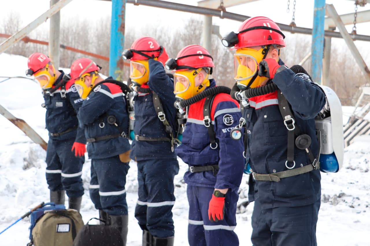 46 mineros y 6 rescatistas mueren en un incendio en una mina de carbón en Siberia