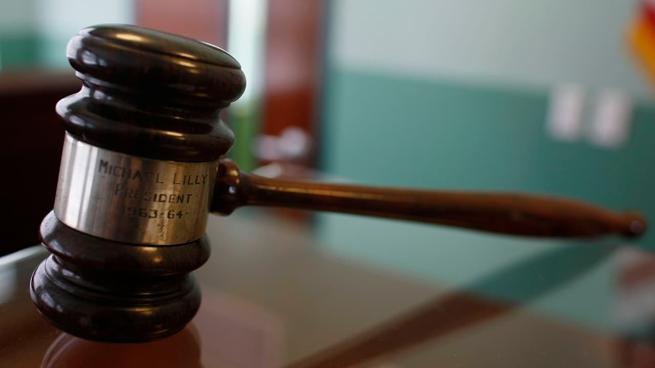 Juzgarán a madre y padrastro por presunto abuso infantil e intento de matar de hambre a gemelos