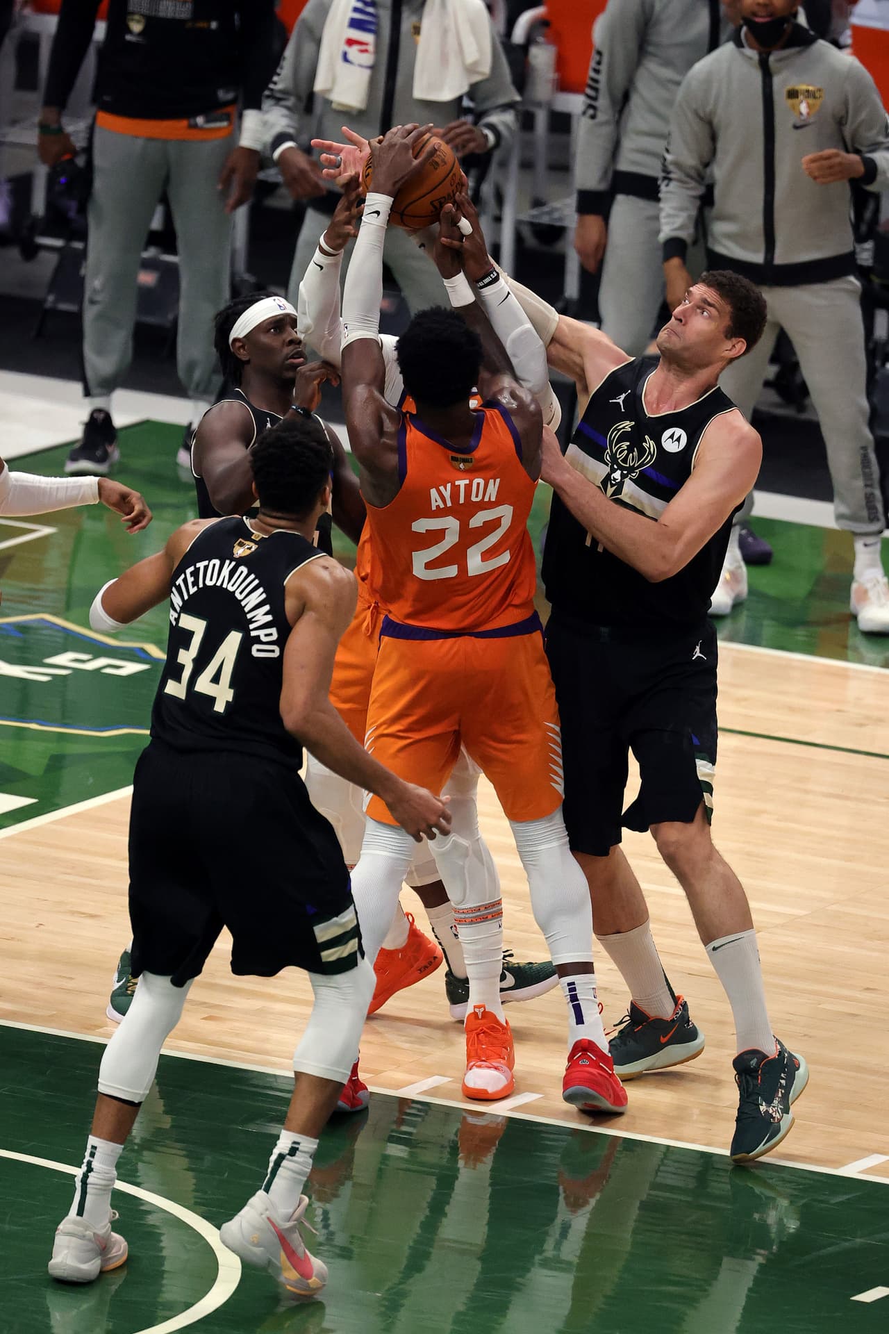 Así se vivió el Juego 6 de las finales de la NBA entre los Phoenix Suns y los Milwaukee Bucks.