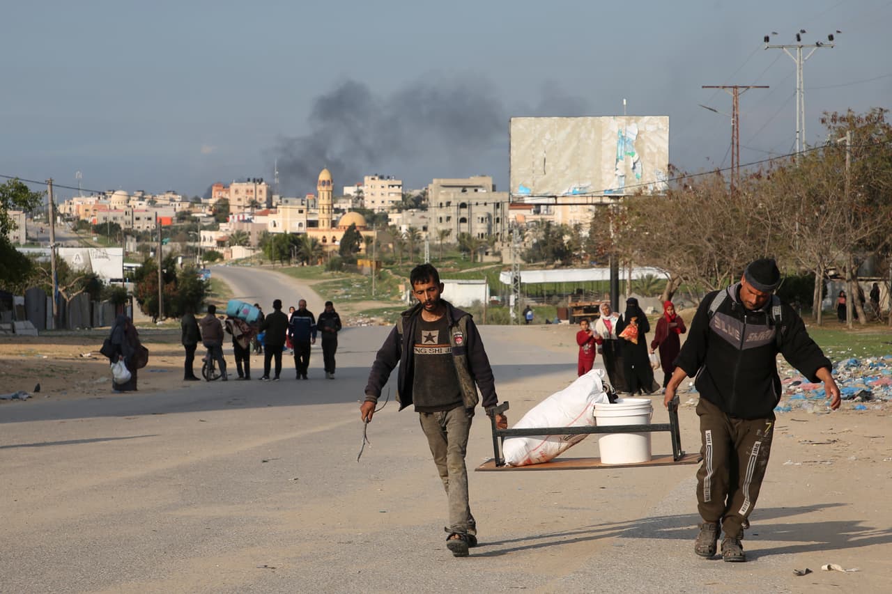 Israel asalta el principal hospital del sur de Gaza en busca de rehenes de Hamas