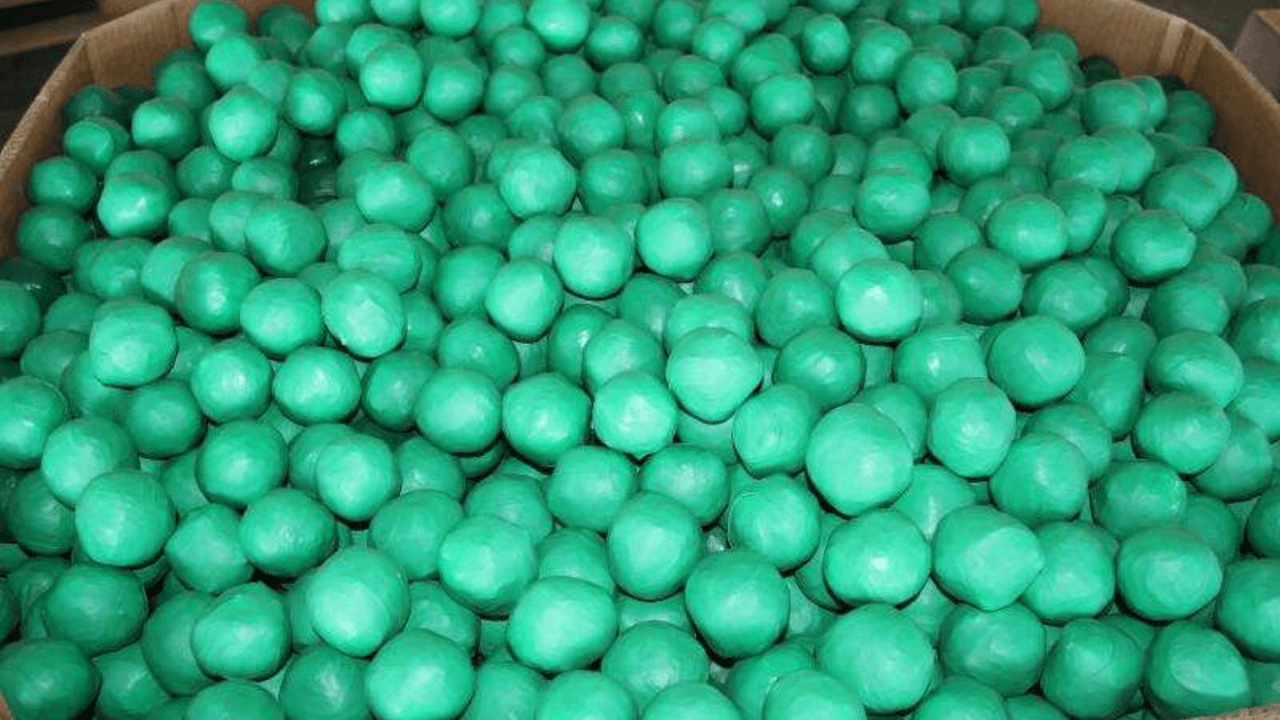 <h3 class="cms-H3-H3"><b>En limones falsos</b></h3>
<br>En el Puente Internacional de Pharr, las autoridades encontraron 3,947 libras de supuesta marihuana 
<a href="https://www.univision.com/local/san-antonio-kwex/agentes-fronterizos-en-texas-descubrieron-casi-4-000-libras-de-marihuana-escondidas-en-limones-falsos" target="_blank">dentro de limones falsos</a> en un tractocamión. La droga fue valuada en alrededor de $789,467, anunció la agencia. Los hechos ocurrieron en febrero de 2017 y confiscaron 34,764 paquetes de la droga.