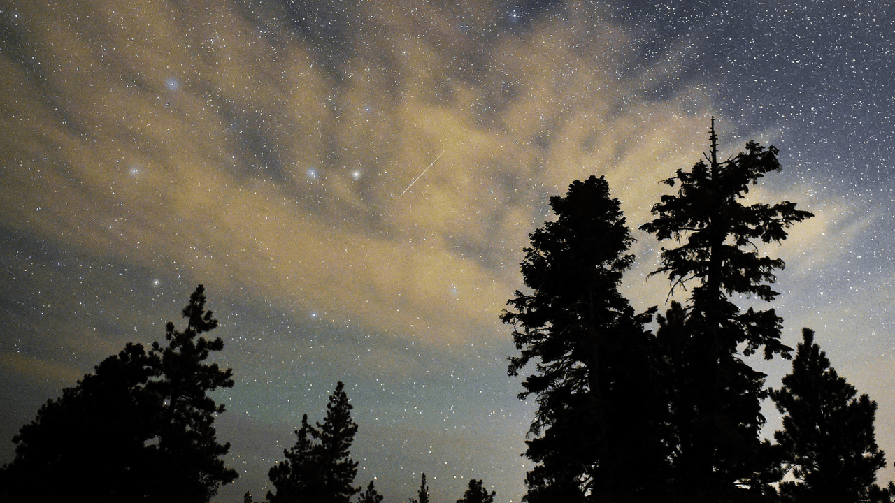 Lluvia de estrellas o meteoros.