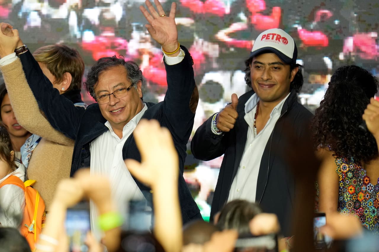 Conceden la libertad condicional al hijo del presidente colombiano Gustavo Petro, ante temores por su seguridad en prisión