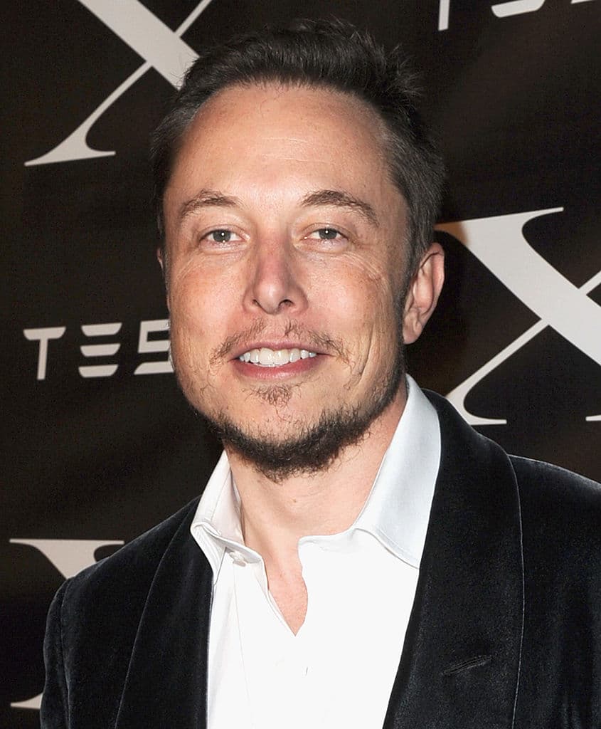 Musk le dice a TIME que él y sus hijos elegibles están vacunados y que "la ciencia es inequívoca", pero que se opone a los mandatos de vacunación.