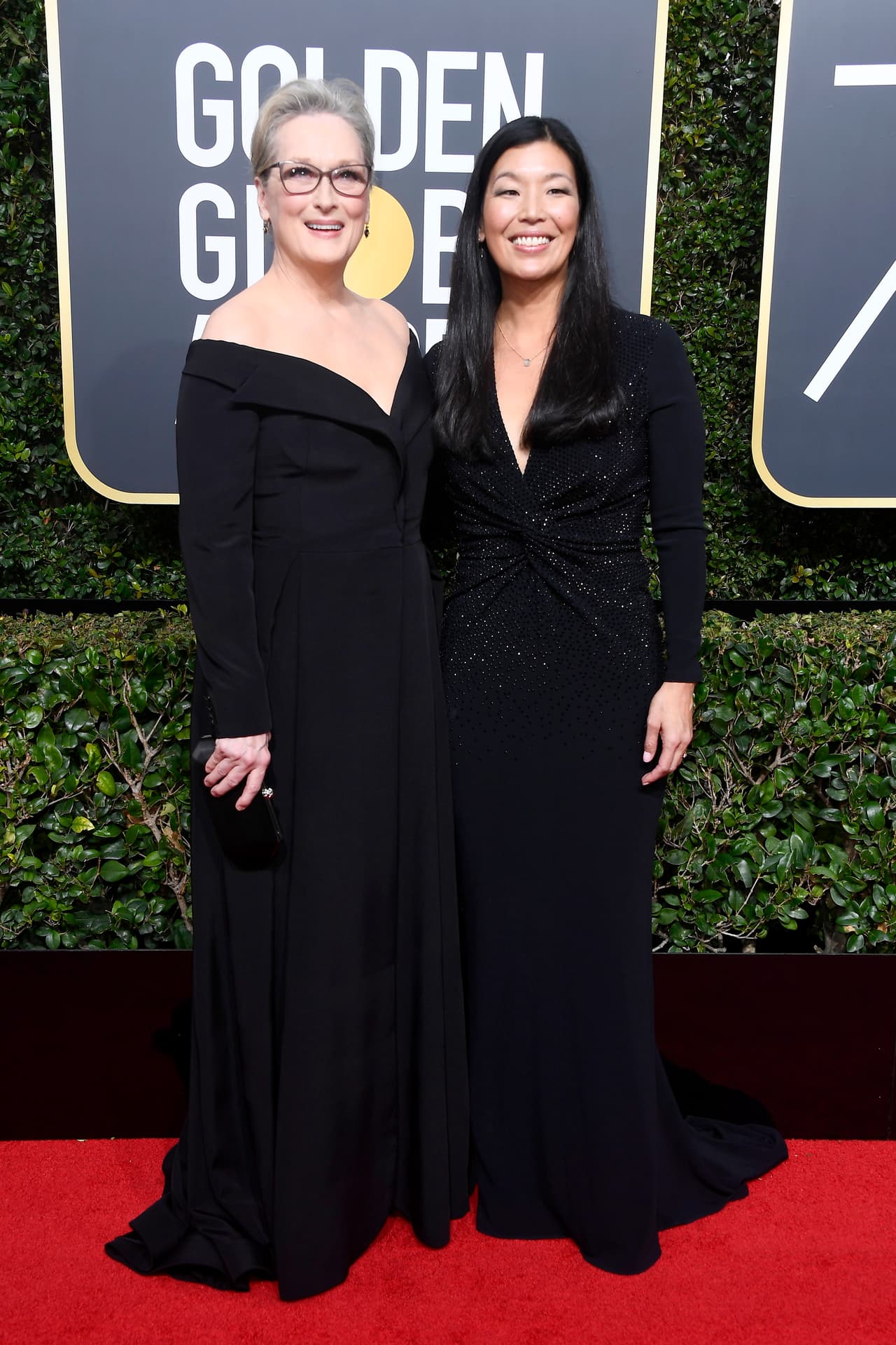 También Meryl Streep acudió del brazo de una mujer: Ai-jen Poo, la directora de la alianza nacional de trabajadoras domésticas.