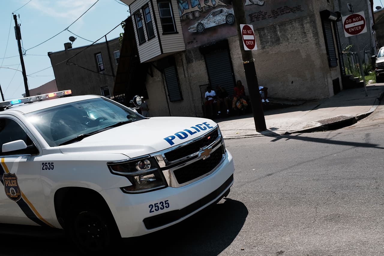 Según las estadísticas de delitos del Departamento de Policía de Filadelfia, al comparar los meses de enero a marzo de 2020 con 2021, ha habido un aumento del 56% en los robos de placas de vehículos motorizados.