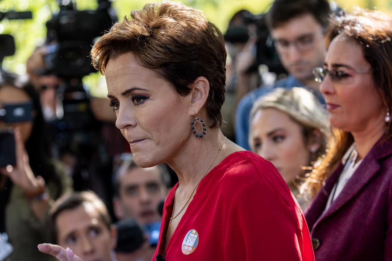 Juez desestima ocho de los 10 cargos de la demanda de impugnación electoral que presentó Kari Lake