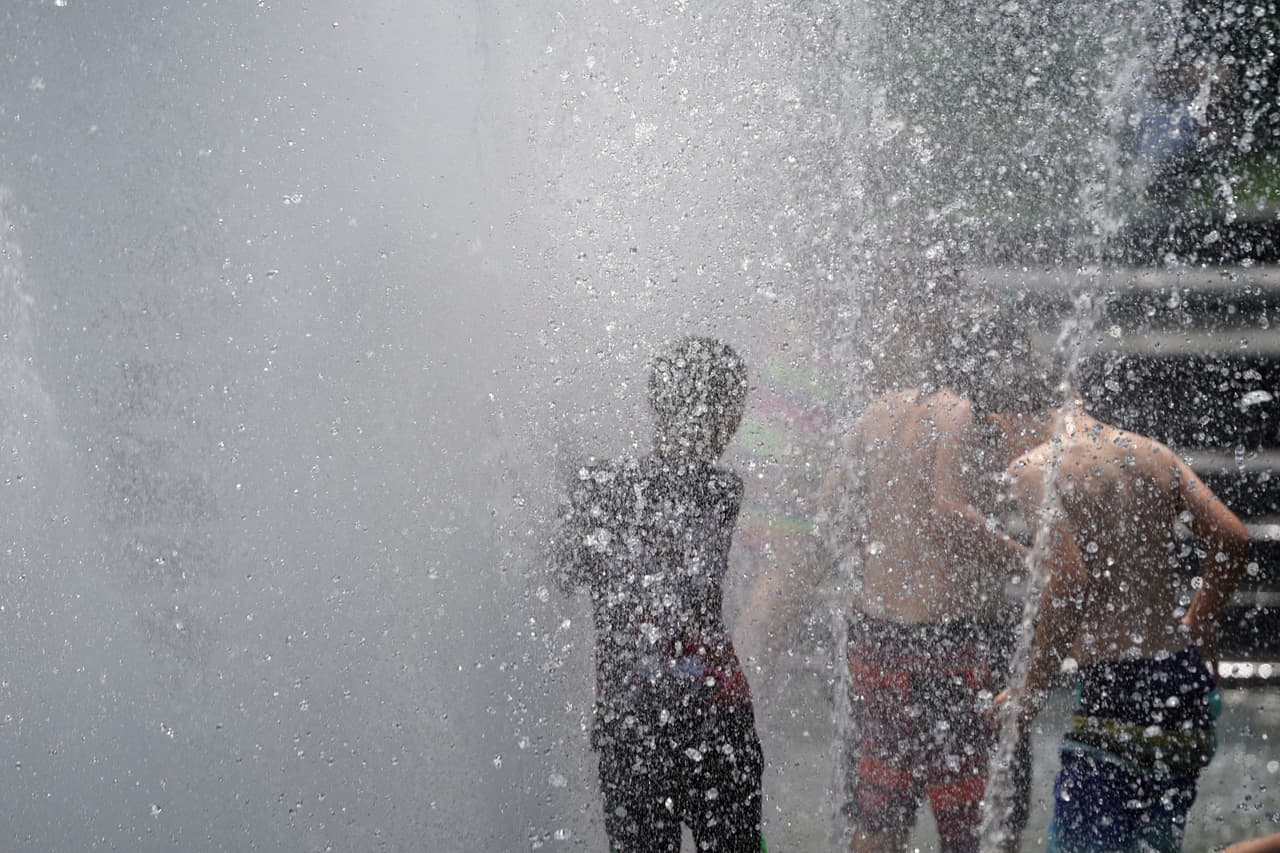 <b>Clarksville Splash Pad </b>
<br>Teléfono: 512-974-9330 
<br>Dirección: 1811 W 11th St
<br>