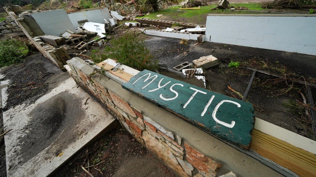 Líderes de Camp Mystic recibieron una alerta de "inundación potencialmente mortal", pero iniciaron la evacuación  una hora después, según The Washington Post