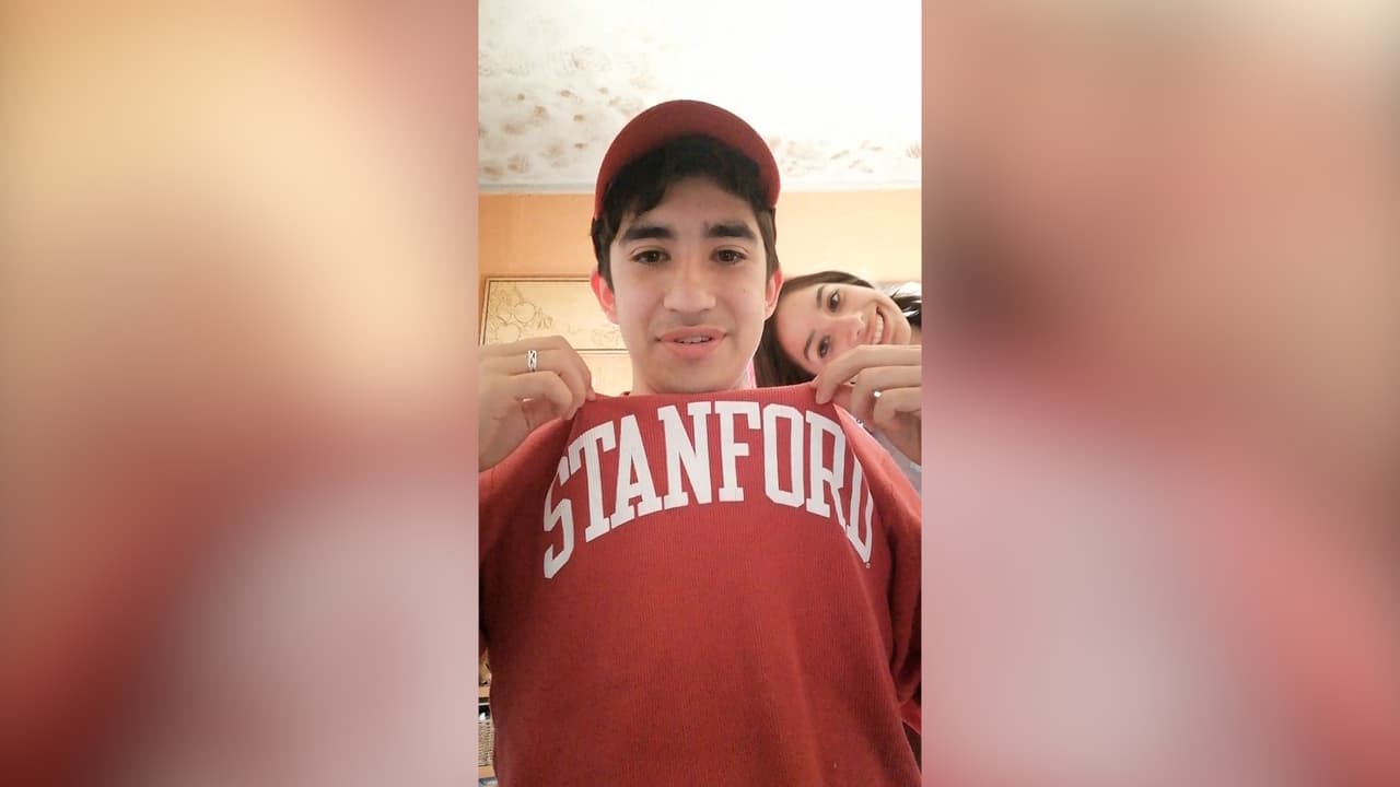 Hispano de 17 años es aceptado en 19 de las universidades más prestigiosas de Estados Unidos