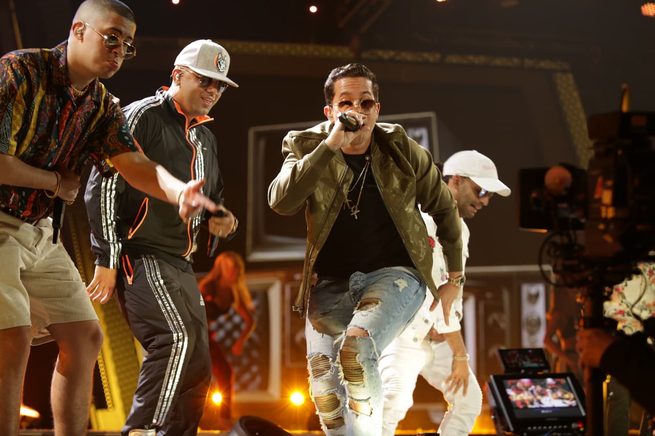 Juntos darán un espectáculo digno de los Premios Juventud. Te apostamos a que nunca habías visto tanto talento reunido.