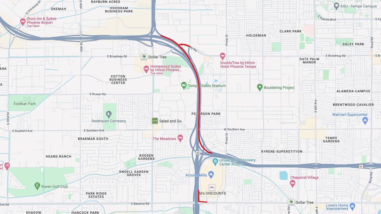 <b>Interestatal 10 oeste</b>
<br>La I-10 en dirección oeste está cerrada entre la US 60 y la SR143, desde las 10 p.m. del viernes 9 de agosto, hasta las 4 a.m. del lunes 12 de agosto.
<br>
<br>Las rampas de entrada a la I-10 en dirección oeste en las calles Elliot, Baseline y Broadway estarán cerradas. 
<br>
<br>
<b>Rutas alternas</b>
<br>Considere salir de la I-10 en dirección oeste hacia el Loop 202 en dirección este, o la US 60 en dirección este para llegar al Loop 101 en dirección norte, así como el Loop 202 en dirección oeste.