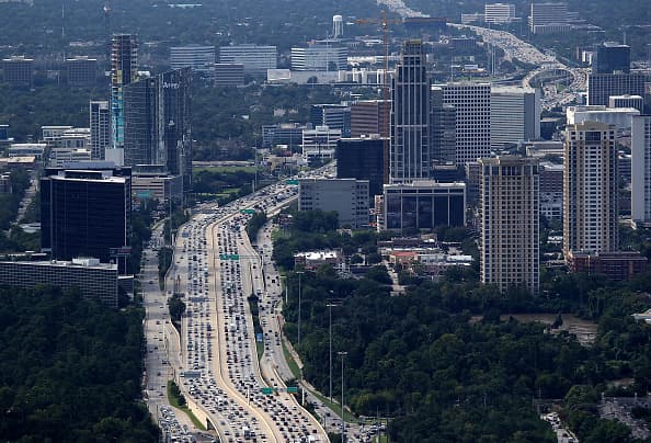 <b>Houston | </b>92% de tráfico por encima de lo normal
<br>
<br>⚠️ Carretera más congestionada: I-69 N, I-610 hacia I-10
<br>⚠️ Horario de mayor tráfico: 3:30 pm a 5:30pm