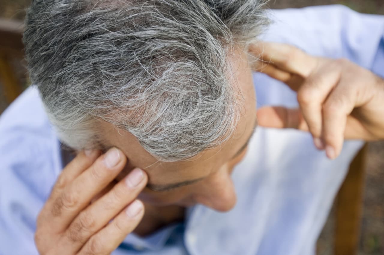 Para otros síntomas como el dolor de cabeza el Dr. Bolio dice que “se hicieron investigaciones sobre cuáles serían los mejores analgésicos y el que salió campeón fue el Naproxeno”.