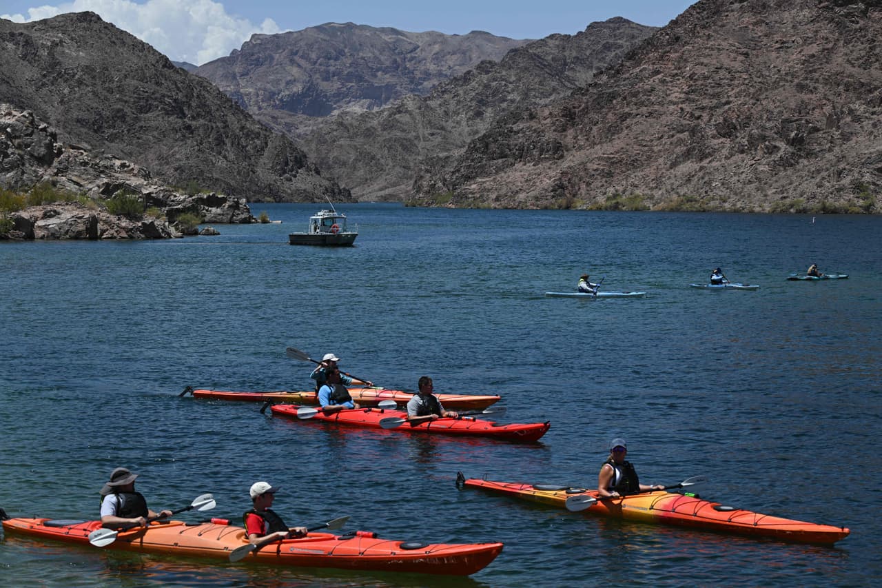 <b>Willow Springs Lake</b> es el sitio para lo amantes de la pesca, sobre todo de la trucha. Está ubicado en los pinos altos a una altura de 7,600 pies y tiene una superficie de 150 acres. En este lago se permiten embarcaciones con motores de hasta 10 hp.