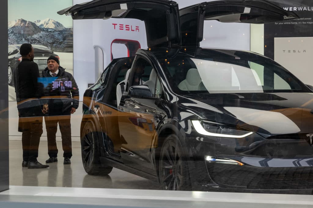 Tesla llama de nuevo a revisión a más de 2 millones de vehículos, prácticamente todos los que ha vendido en EEUU 