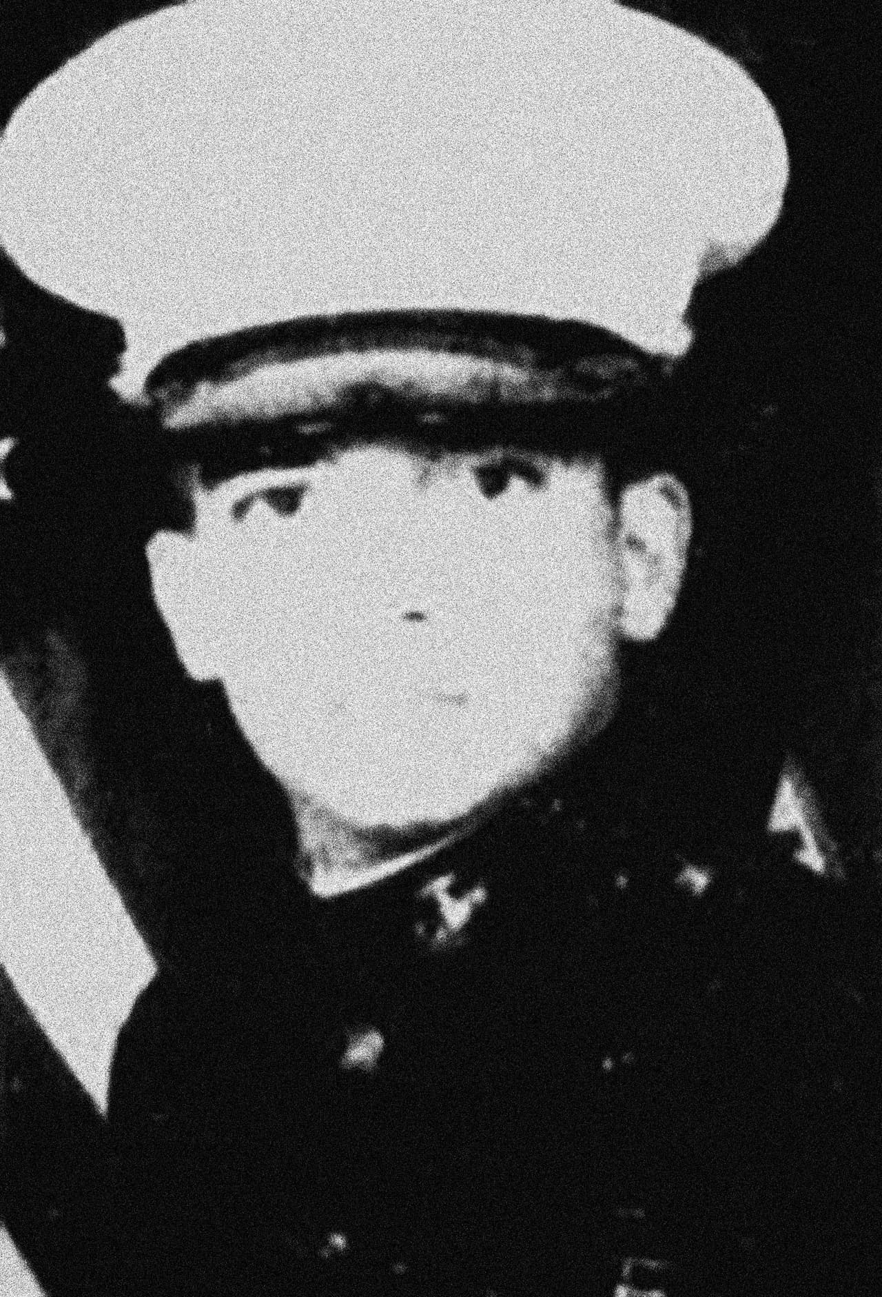 Lt Robert Paz