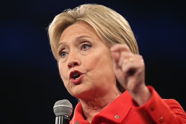 Hillary Clinton critica inacción del Congreso sobre Puerto Rico 