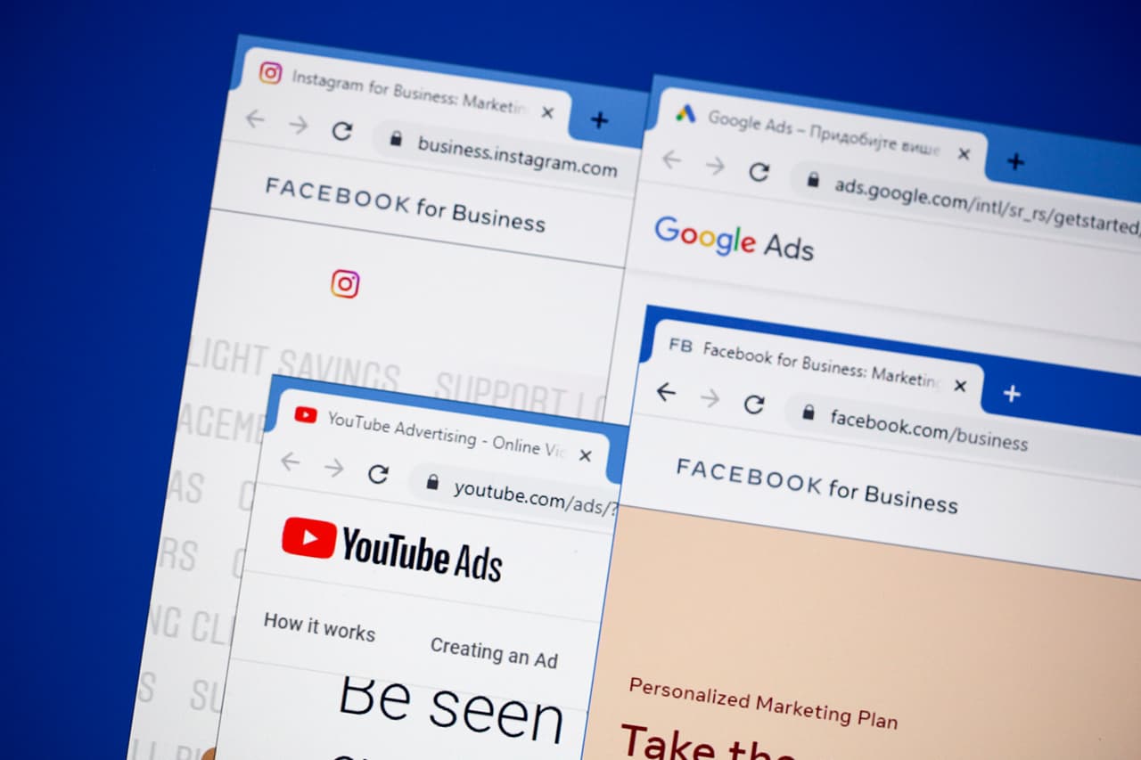<h3 class="cms-H3-H3">9. Marketing digital </h3>
<br>
<br>El marketing digital es otro de los trabajos que ha registrado un importante crecimiento, una tendencia que parece que no se detendrá en el futuro cercano. Un director en marketing digital tiene 38 años en promedio, de acuerdo con el estudio.
<br>
<br>📌
<b> Salario promedio por año:</b> $60,267
<br>
<br>📌 
<b>Habilidades requeridas: </b>Capacidad para analizar datos y crear proyectos a partir de ellos, conocimiento de la optimización de ingeniería de búsqueda (Search Engine Optimization, SEO), habilidades para manejar presupuestos y excelentes habilidades de comunicación. 
<br>