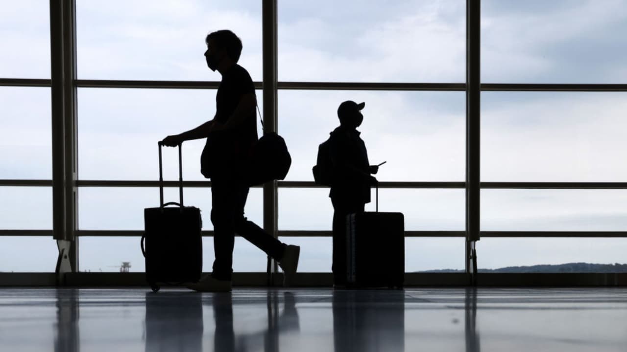 Los aeropuertos del DMV experimentan demoras, a un par de días de la Navidad