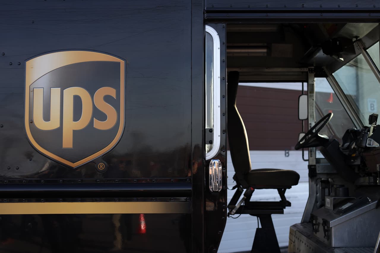 UPS elimina 12,000 puestos de trabajo en EEUU ante caída de envíos