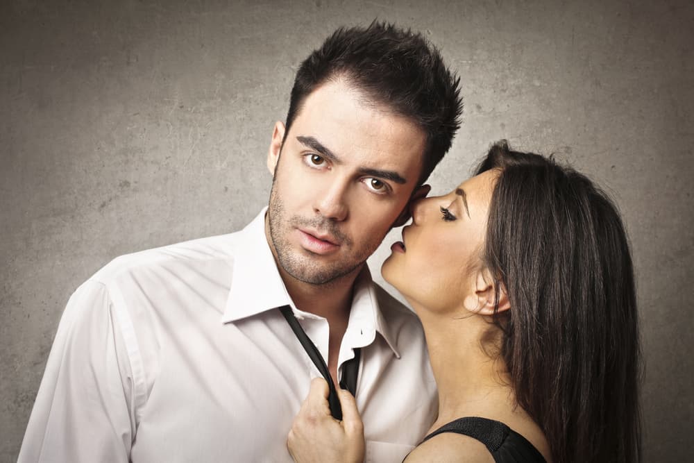 <h3 class="cms-H3-H3"><b>Aries</b></h3>
<br>Conocidos por su impaciencia, los arianos necesitan ir directamente ¡al punto! No significa esto que no les interese lo que les quieres decir sino que los rodeos no los soportan. Otra cosa importante, si Aries descubre que estás tratando de cortarle sus alas, coaccionar su libertad o controlar sus movimientos ¡olvídate, se alejará de ti!