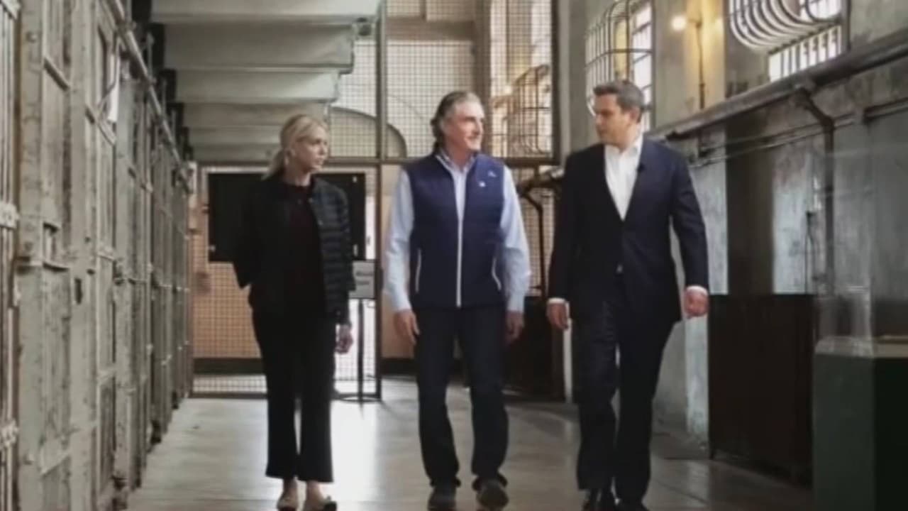 ¿Por qué Pam Bondi y el secretario del Interior visitaron la prisión de Alcatraz?: las noticias del día