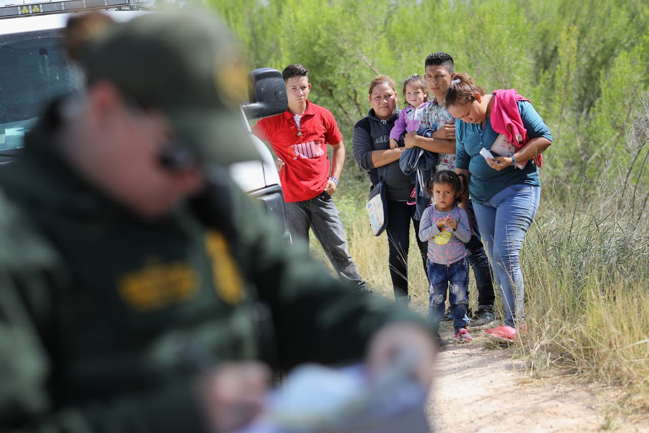 Casi un millón de migrantes arrestados en la frontera con México durante el año fiscal 2019