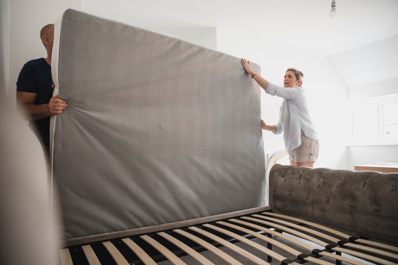 <b>Relojes, muebles, camas… </b>La lista es tan amplia que no habrá forma de no verse afectado. Entre los productos del día a día, destacan relojes (tanto de pared como de mano), muebles de casa y oficina, cocinas, lámparas, colchones, camas, barcos… y hasta las luces del árbol de Navidad.