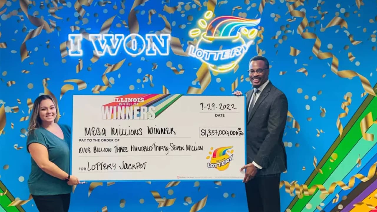7. 
<b>$1.337 mil millons de Mega Millions</b>, sorteados el 29 de de 2022 en Illinois. 
<b>Dos ganadores </b>se repartieron el premio.