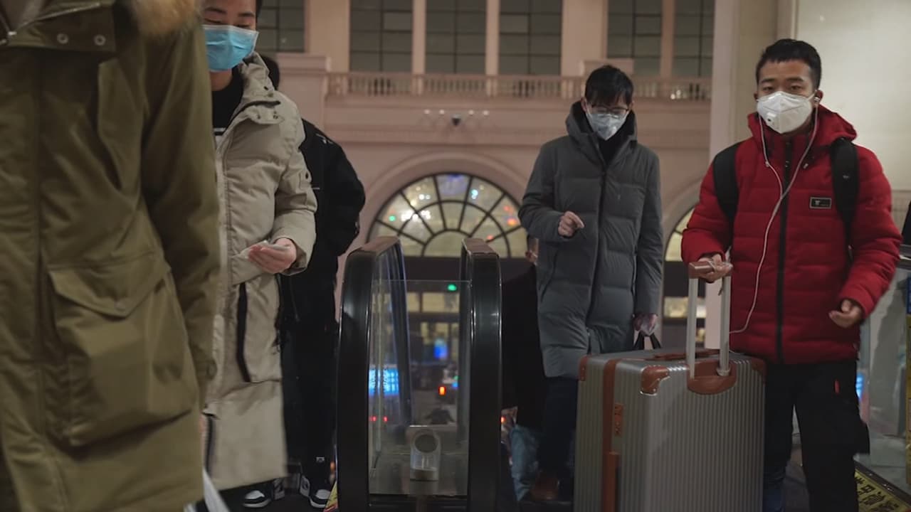 Aunque se ha hablado mucho de las mascarillas, los expertos recomiendan no utilizarlas sino está enfermo. 
<br>