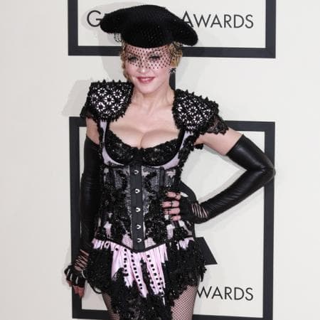 Madonna y la corsetería tiene una larga historia juntas, por lo que se suman a esta lista de tendencias.