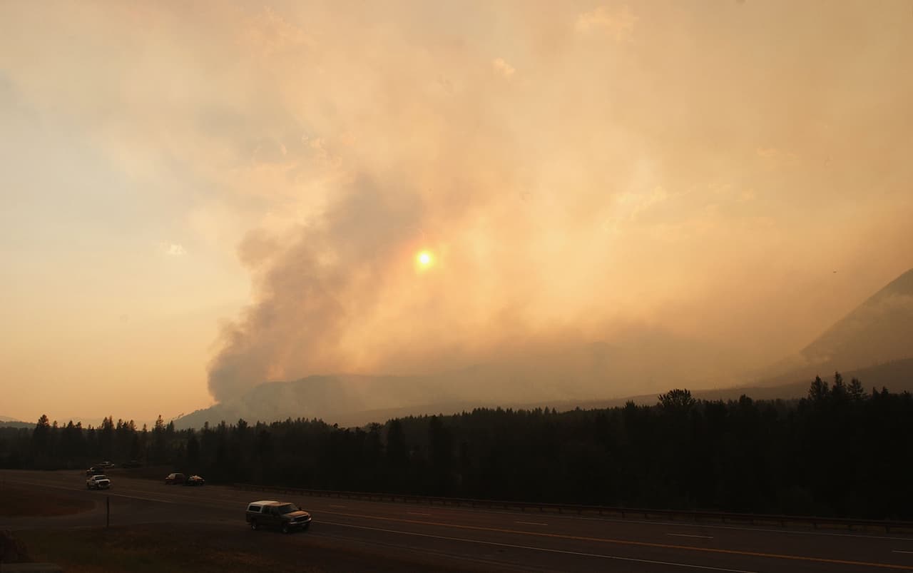<h3 class="cms-H3-H3">10. Incendios en Montana de 2017</h3>
<br>
<br>🚒 
<b>Área atacada por el incendio: </b>Entre 1.3 y 1.4 millones de acres.
<br>
<br>🚒 
<b>Región afectada:</b> Montana.
<br>
<br>🚒 
<b>Fecha:</b> Junio a septiembre de 2017.
<br>
<br>🚒 
<b>¿A qué equivale el área devastada por el fuego? </b>A tres veces el tamaño de Houston, Texas.
<br>