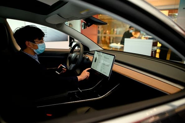 El fabricante de automóviles eléctricos inició el proceso de contratación un día después del anuncio.