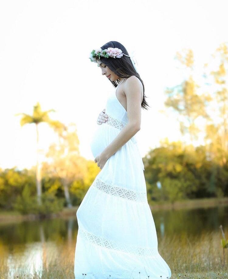 Natalia lució encantadora con su bella pancita.
