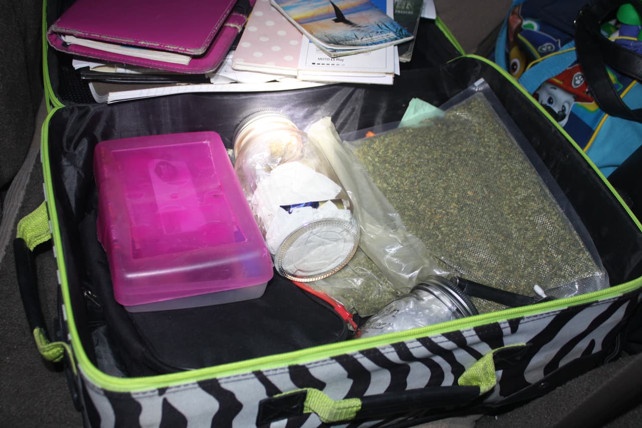 En el auto conducido por Genevay se encontraron LSD y cocaína, entre otras drogas.