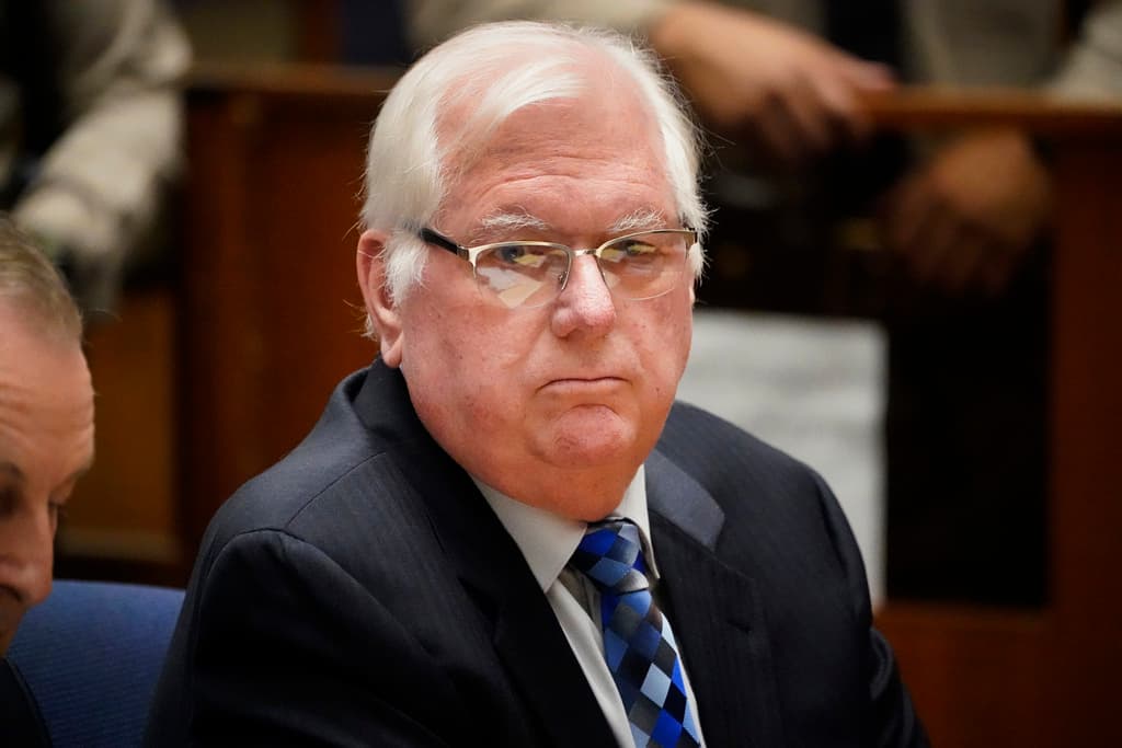 Según Ferguson, a su esposa le molestaba que ese hijo de una relación anterior, no expresara su gratitud ante los detalles y atenciones que recibía. La pelea más reciente, según el ahora suspendido juez, fue porque 
<b>Kevin Ferguson, de 37 años, no les envió una nota agradeciendo </b>un dinero que le regalaron.