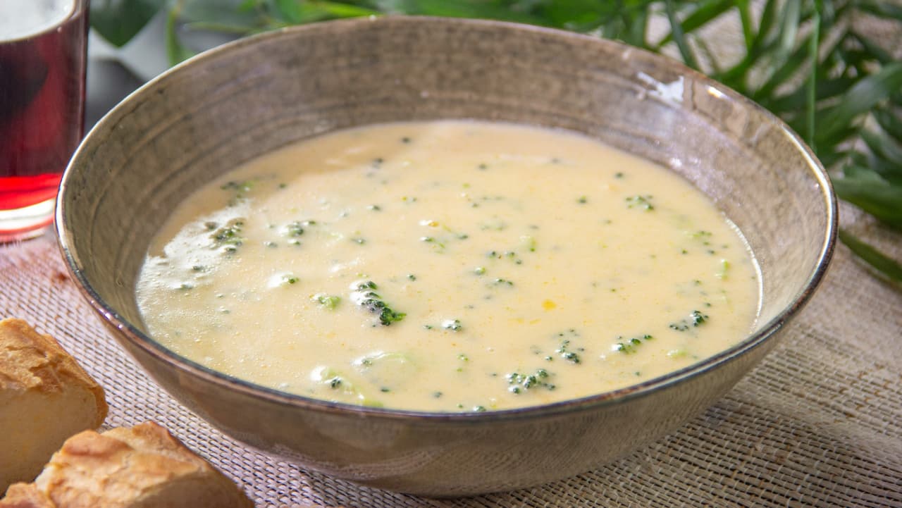 Sopa de queso y brócoli, ¡muy cremosita!
