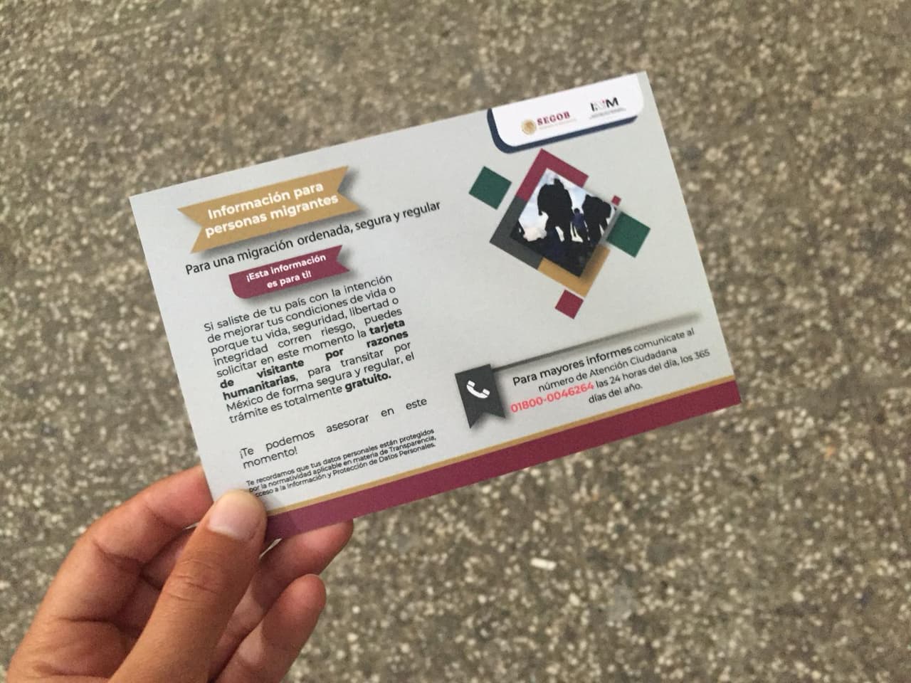 En México, los migrantes también recibieron carteles y panfletos con información sobre sus derechos.