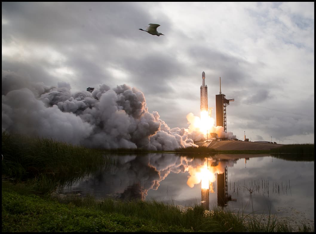 Despega nave de la NASA con destino al asteroide metálico Psyque desde el Centro Espacial Kennedy 