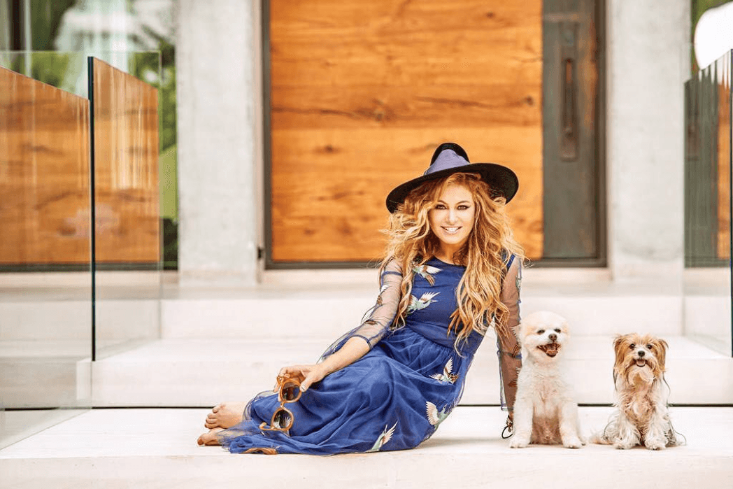 Los perritos de la chica dorada, 
<b><a href="https://www.univision.com/temas/paulina-rubio">Paulina Rubio</a></b>, llevan una vida llena de lujos y era de esperarse, ya que su 'mamá' siempre los consiente.