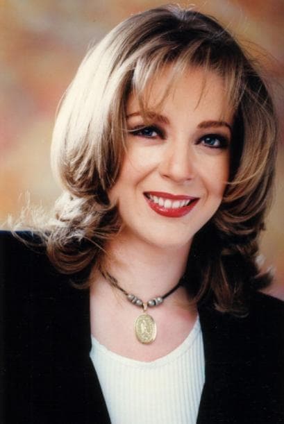 Pero esta no fue la primera vez que 
<b><a href="http://www.univision.com/programas/novelas/edith-gonzalez-luce-animada-y-sigue-luchando-contra-el-cancer" target="_blank">Edith González</a></b> fue reemplazada en una telenovela.