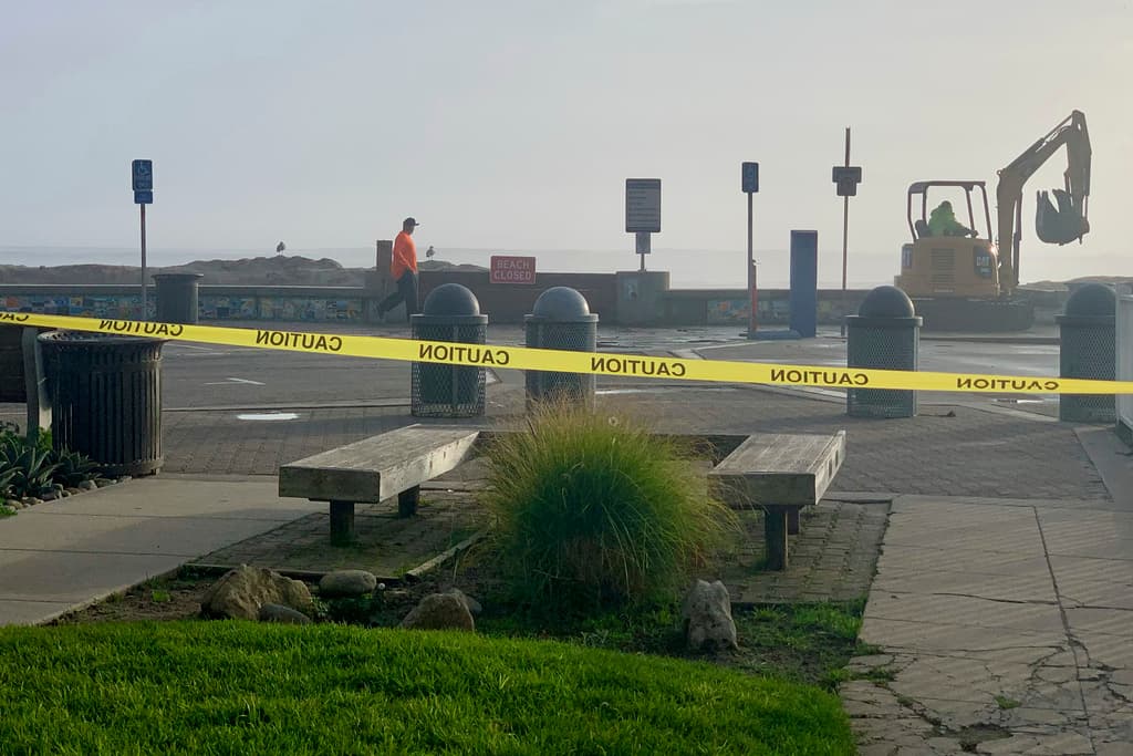 Al menos un muerto y un desaparecido tras una fuerte tormenta en la costa central de California