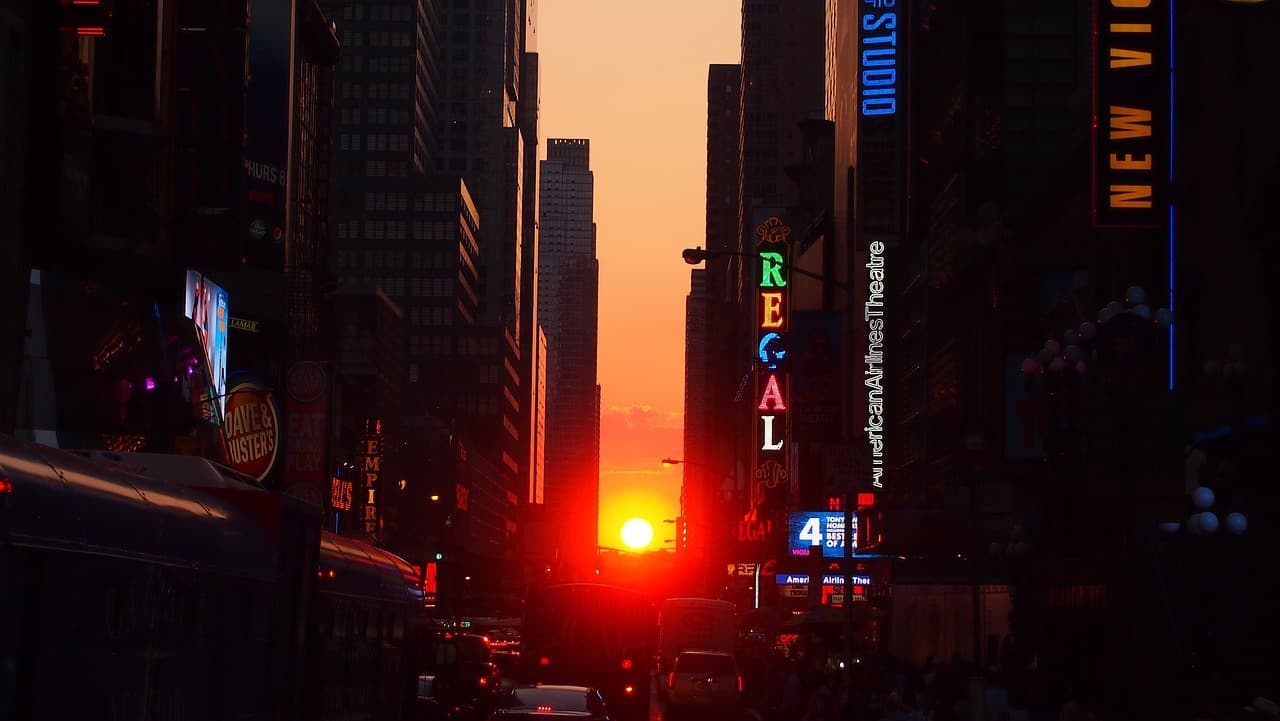 Disfruta el último atardecer después de las 8 p.m. del 2023