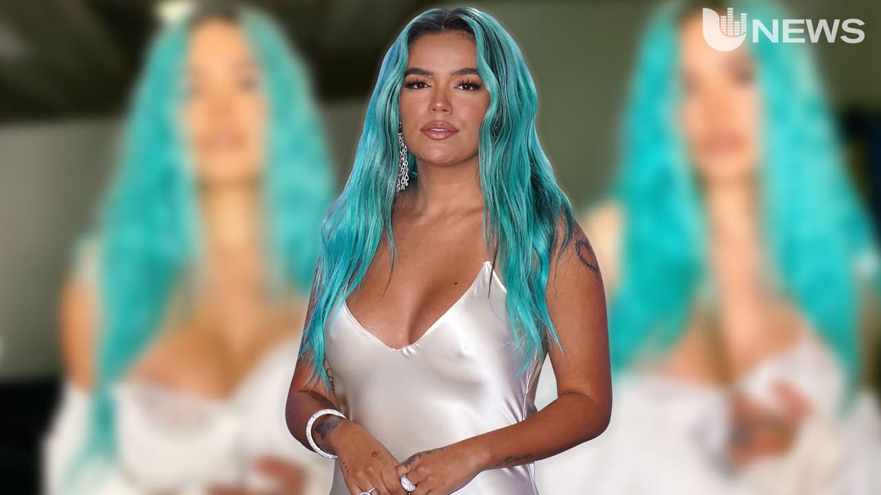 Karol G enciende las redes mostrando escote en un sexy vestido blanco