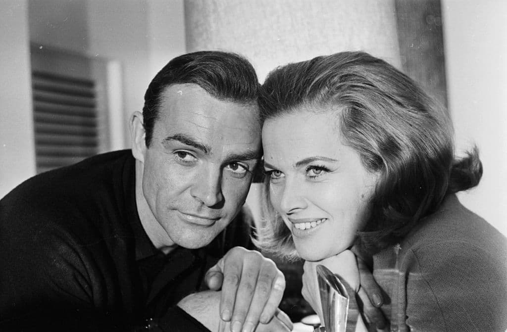 Sean Connery protagonizó seis películas de la saga de espionaje: 'Agente 007 contra el Dr. No' (1962), 'Desde Rusia con amor' (1963), 'James Bond contra Goldfinger' (1964), 'Operación Trueno' (1965), '007: Sólo se vive dos veces' (1967) y 'Diamantes para la eternidad' (1971).
<br>