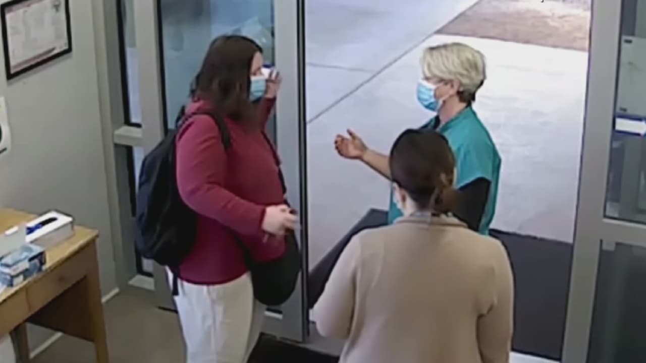 Hallan culpable a mujer que les dio hongos venenosos a sus exsuegros y exnuera: los tres murieron