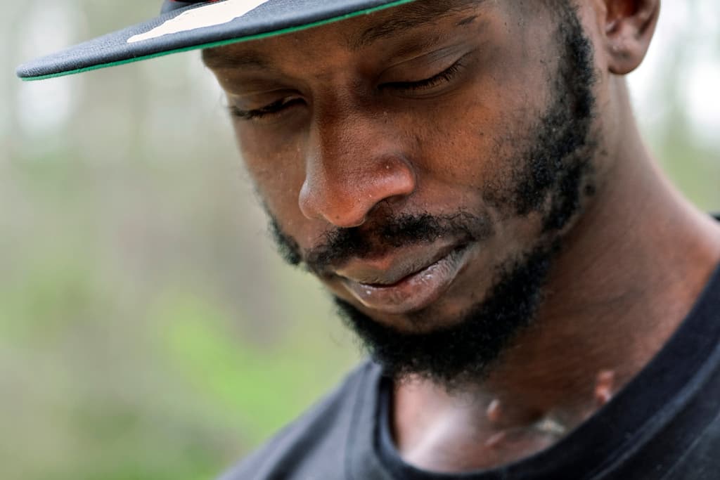 Expolicías blancos de Mississippi se declaran culpables de un brutal ataque contra dos hombres negros