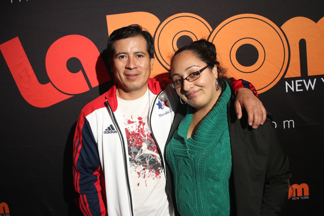 <b>Pablo Zaruma, 40, y Jacqueline Ortiz, 31, de Bushwick, NY.</b>
<br>
<br>
<b>¿Qué es el trap?</b> I don’t know, como, like a party to have fun.
<br>
<br>
<b>¿Por qué te gusta?</b> I’ve been a fan of this music style since I was 15.
<br>
<br>
<b>Trap en una palabra: </b>Love 
<br>
<br>